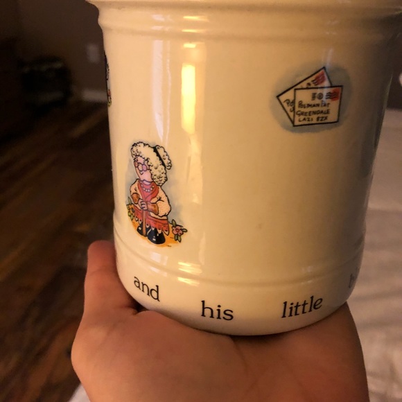 Peter Rabbit/ Postman  Childs ceramic bank - Picture 3 of 3